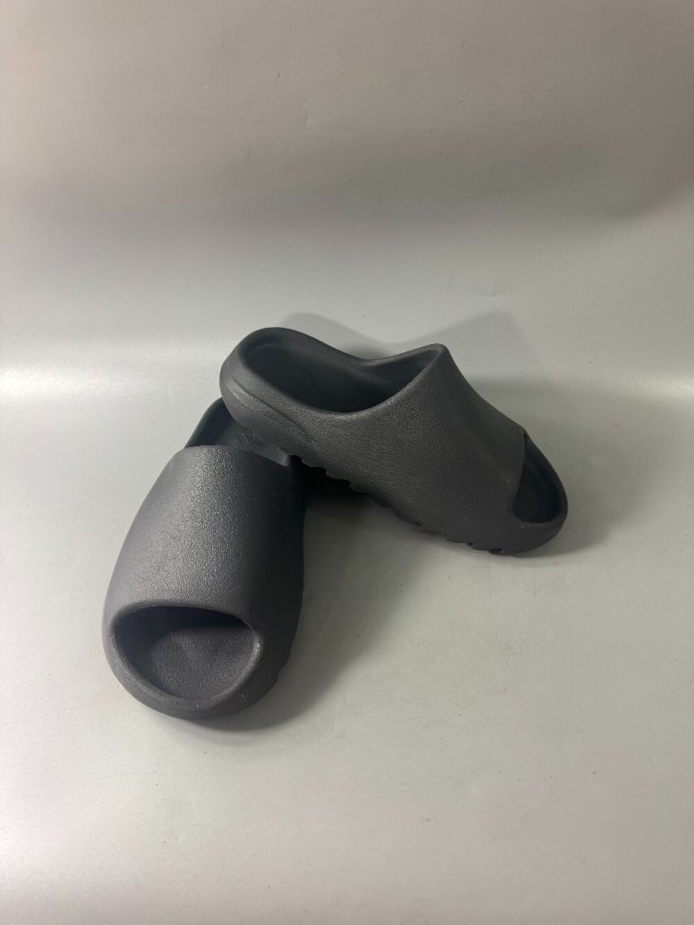 Adidas Yeezy Kids Yeezy "Ochre" slides, Youth US 5
